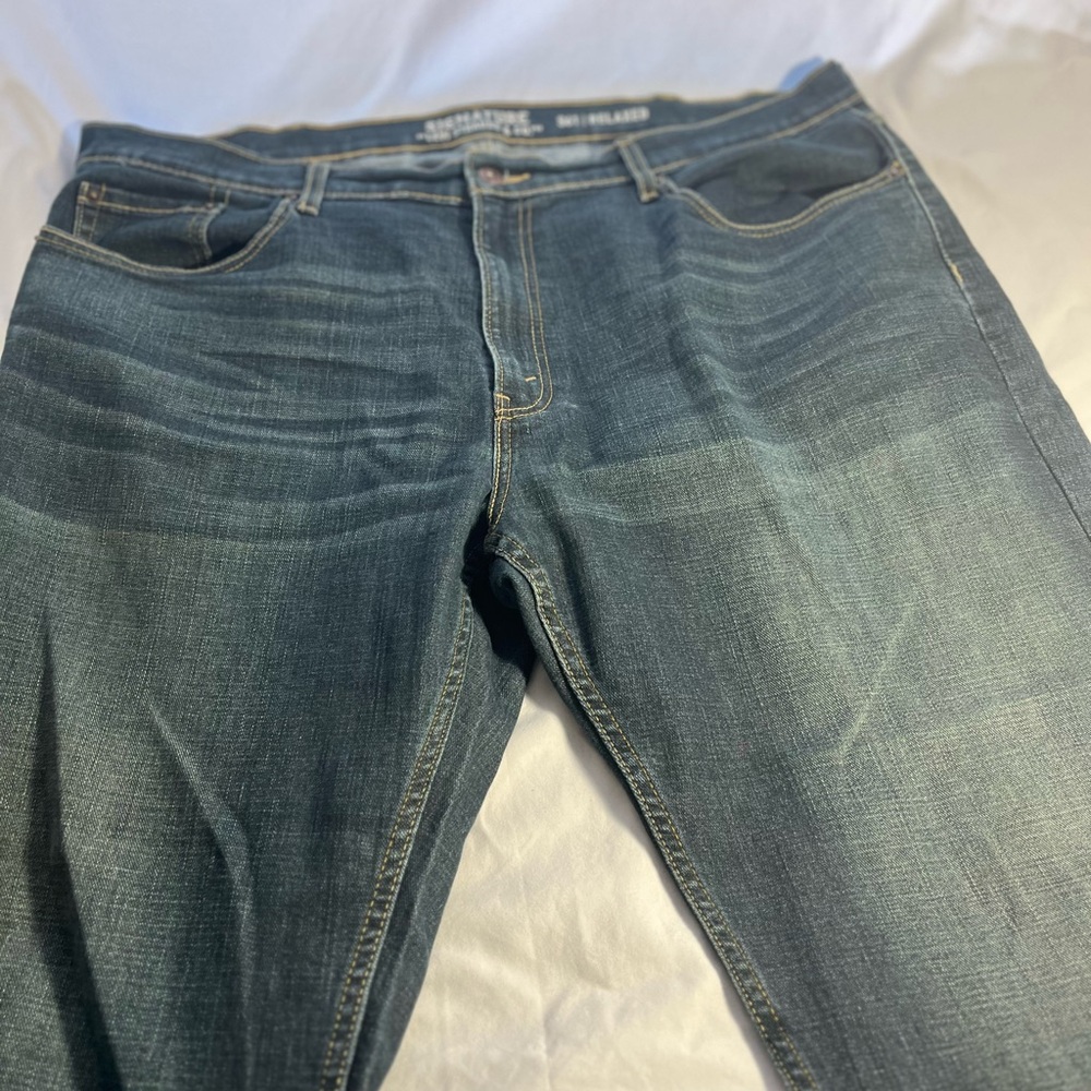 Signature by Levi Strauss & Co, 42 x 30 S61 Relaxed Fit Dark Blue Jeans Men's